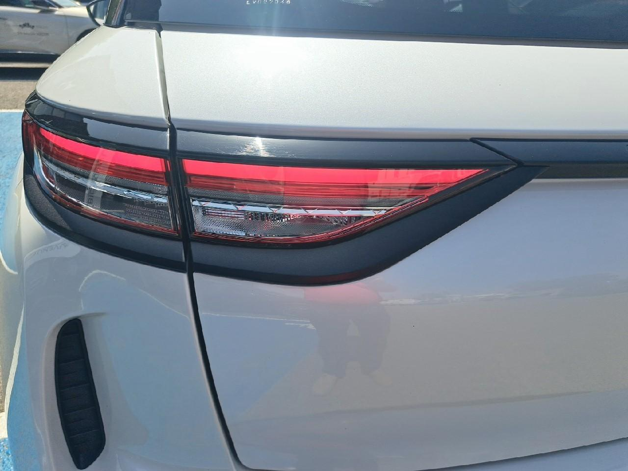 Ds Ds 3 crossback puretech 130 eat8 performance line+ — photo 17