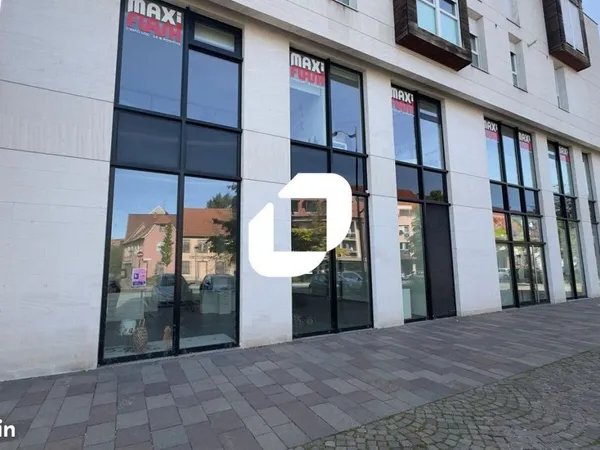 Local commercial 190 m²