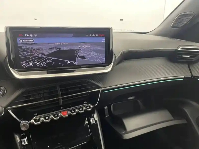 Peugeot 2008 puretech 130 s&amp;s eat8 — photo 29