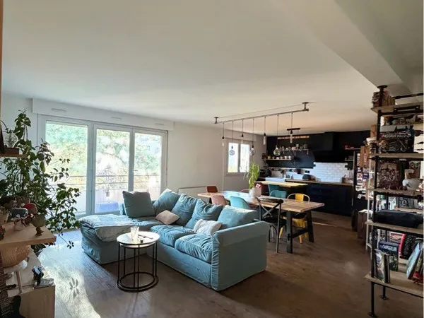 Appartement 94 m² rénové avec terrasse et garage - dernier étage
