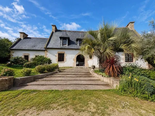 Maison 5 pièces 232 m²