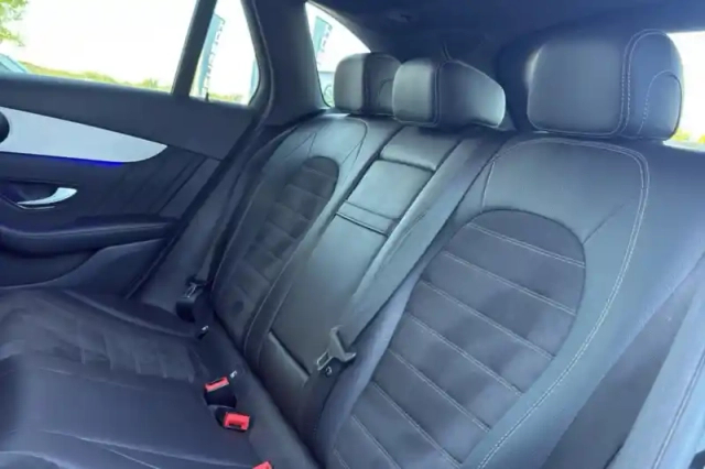 Mercedes Glc 300 de 9g-tronic 4matic — photo 11