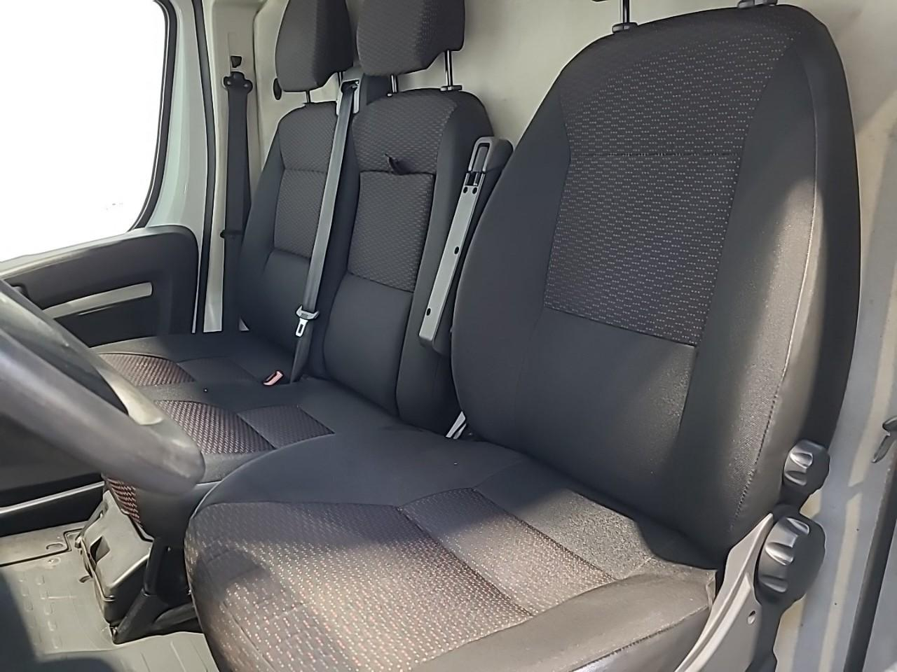 Peugeot Boxer tole 330 l1h2 bluehdi 120 s&s premium — photo 10