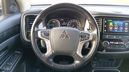 Mitsubishi Outlander 2.0 MIVEC 163 Plug in Hybrid 4WD BVA - Energy Zen – 2017 – 127347 km – Hybride rechargeable – Boîte Automatique — photo 29