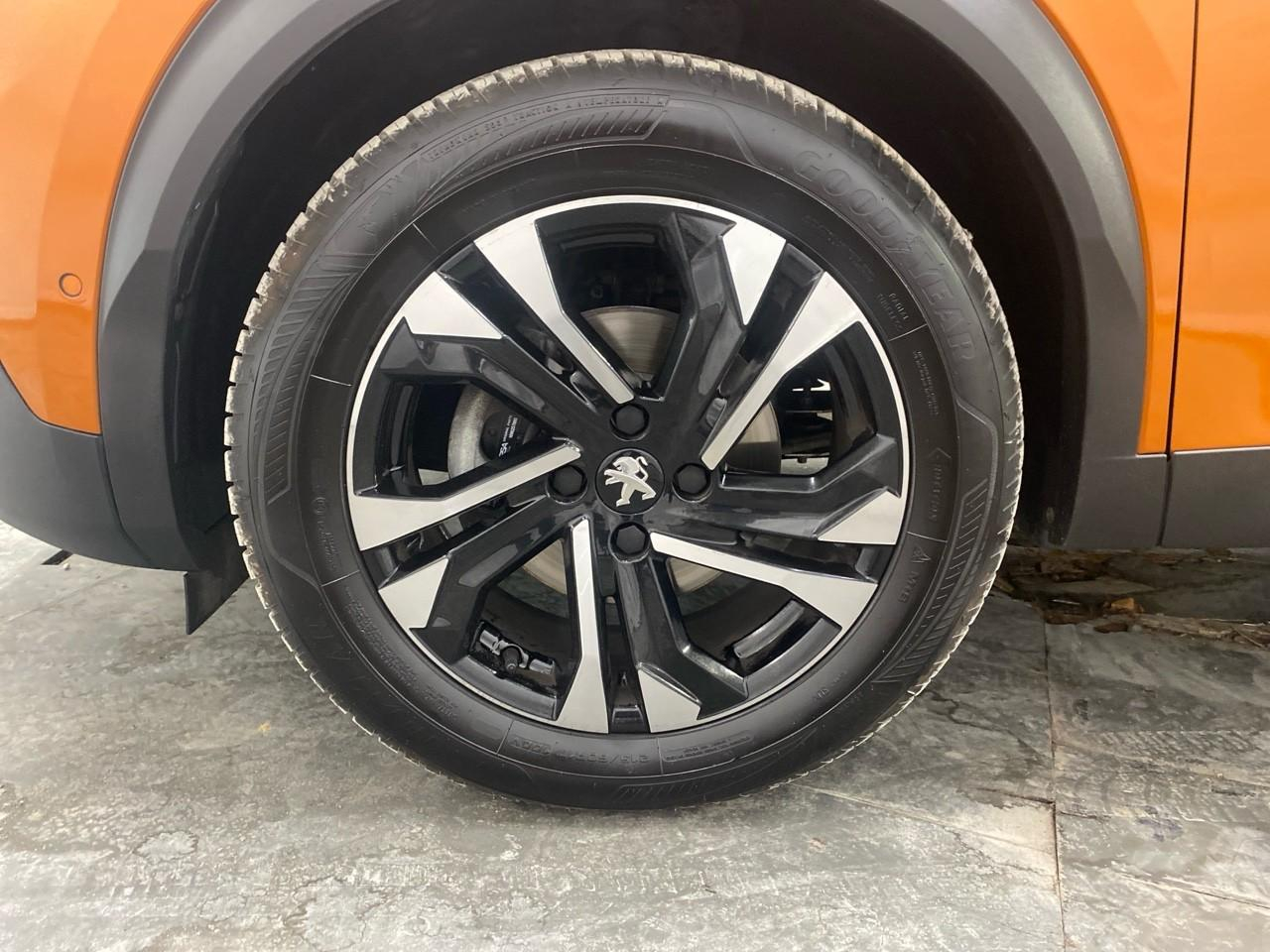 Peugeot 2008 puretech 130 s&s eat8 gt — photo 16
