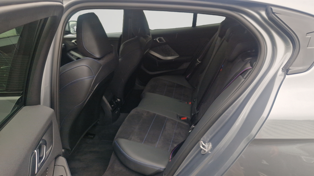 BMW 120d 163 ch DKG7 — photo 12