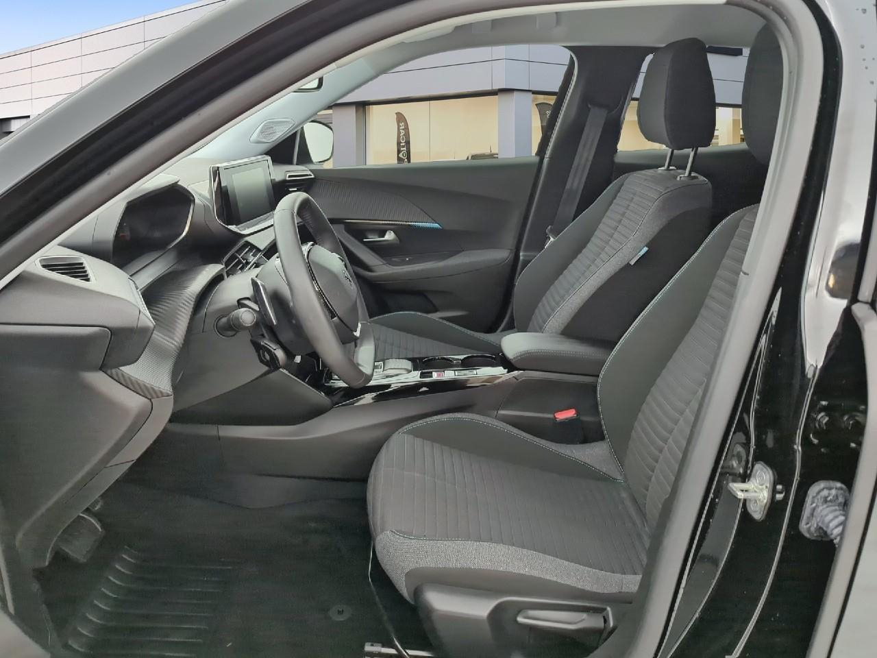 Peugeot 2008 puretech 130 s&s eat8 style — photo 9