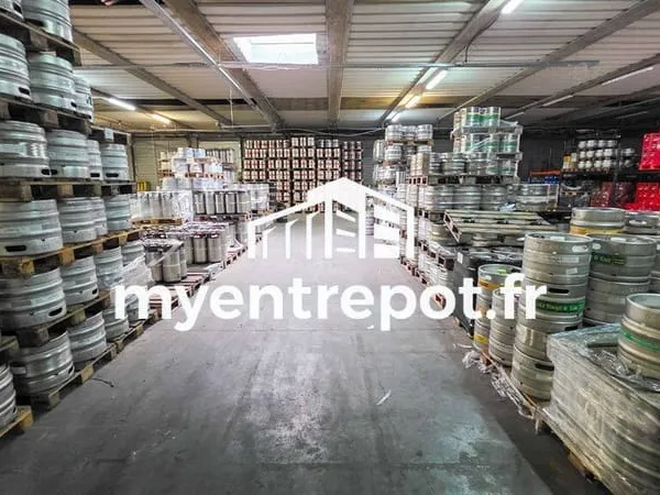 Local d'activité 1900 m²