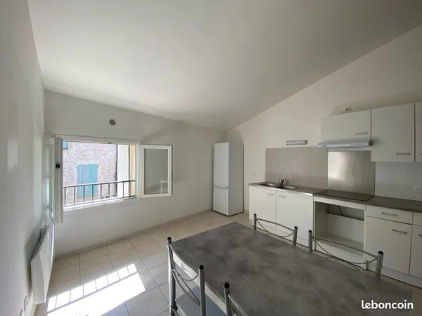 Appartement 3 pièces meublé 45m2 étage 2