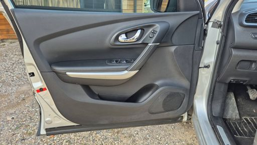 Renault Kadjar 1.2 TCe 130 Energy - Intens – 2016 – 96455 km – Essence – Boîte Manuelle — photo 17