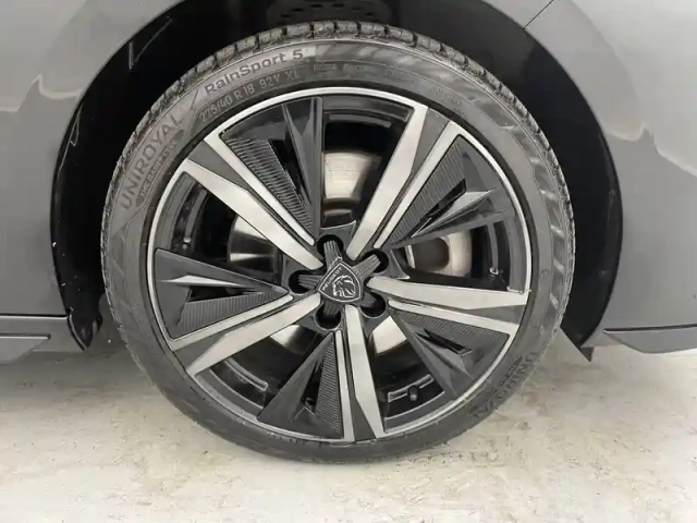 Peugeot 308 phev 225 e-eat8 — photo 62