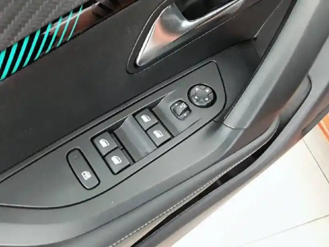 Peugeot 2008 bluehdi 130 s&amp;s eat8 — photo 52