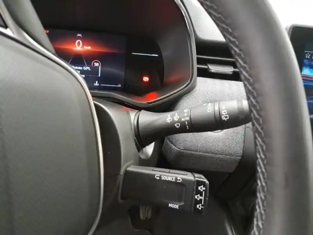 Renault Clio eco-g 100 gsr2 — photo 114