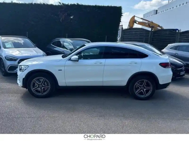 Mercedes Glc coupé 300 e 9g-tronic 4matic — photo 18