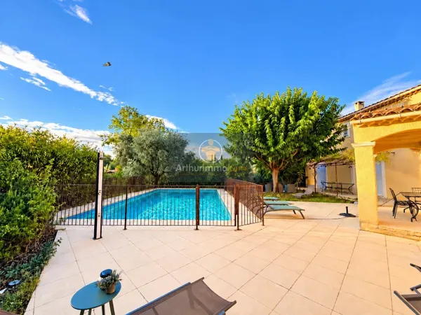 Villa de standing à Roussillon (Luberon)