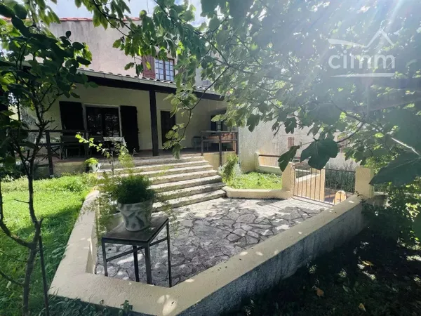 Maison de charme avec un beau jardin