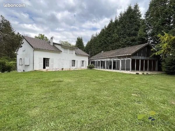 Maison 8 pièces 210 m²