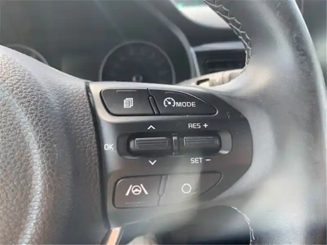 Kia Stonic 1.0 t-gdi 100 ch bvm6 — photo 17