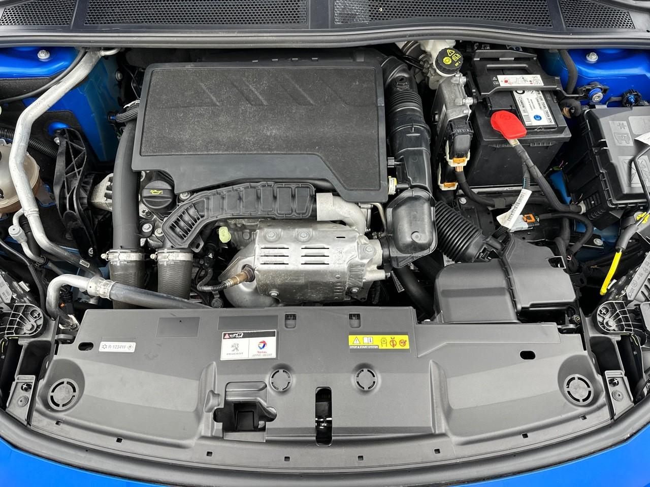 Peugeot 308 puretech 130ch s&s eat8 active pack — photo 13