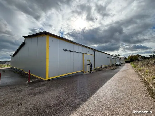Local d'activité 120 m²