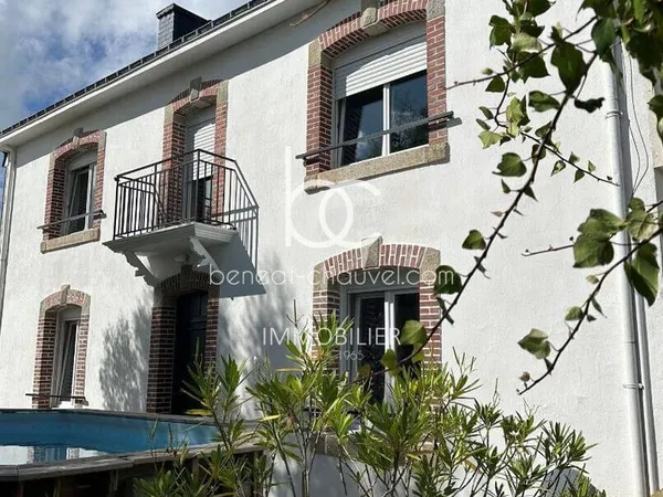 Maison 8 pièces 200 m²