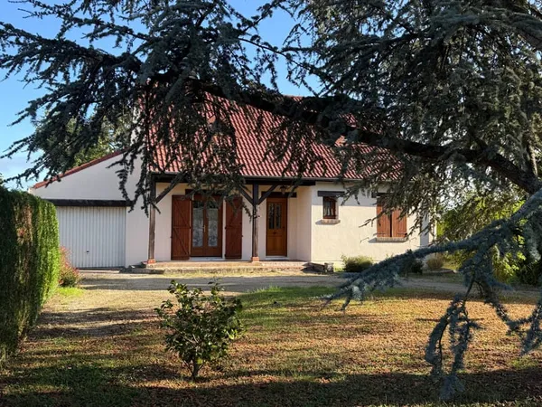 A VENDRE - LOURY - MAISON TRADITIONNELLE
