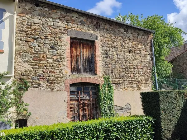 Grange 1 pièce 145 m²