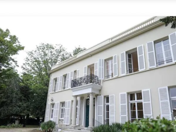 Maison 6 pièces 300 m²