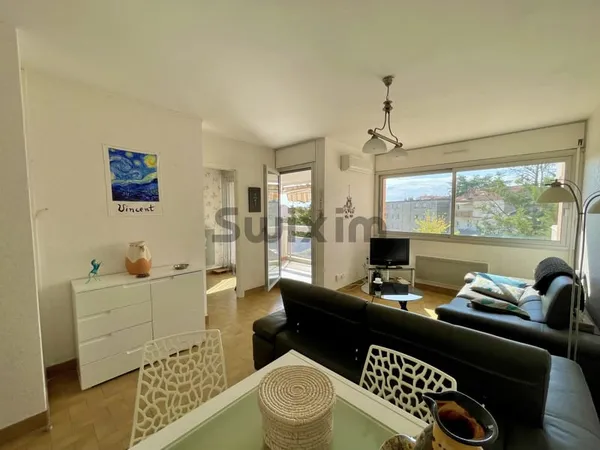 Appartement T4 lumineux avec balcon, garage et parking