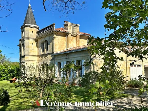 Château authentique de 1804 avec dépendances 15 min de Bor
