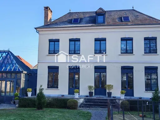 Maison 16 pièces 303 m²