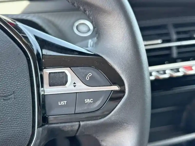 Peugeot 208 puretech 100 s&amp;s bvm6 — photo 15