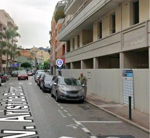 Double Garage fermé centre Roquebrune Cap Martin