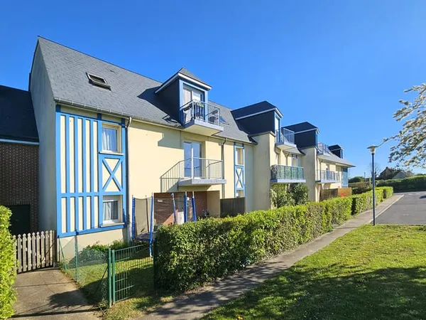 Appartement T1 à vendre à Lisieux de 35m² au sol avec balcon et stationnement - Dernier étage, expos