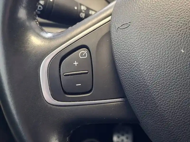 Renault Captur dci 90 — photo 39
