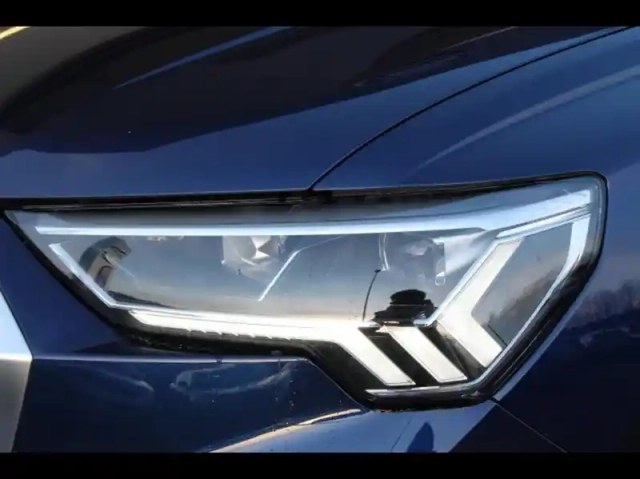 Audi Q3 sportback 35 tfsi 150ch business executive s tronic 7 — photo 4
