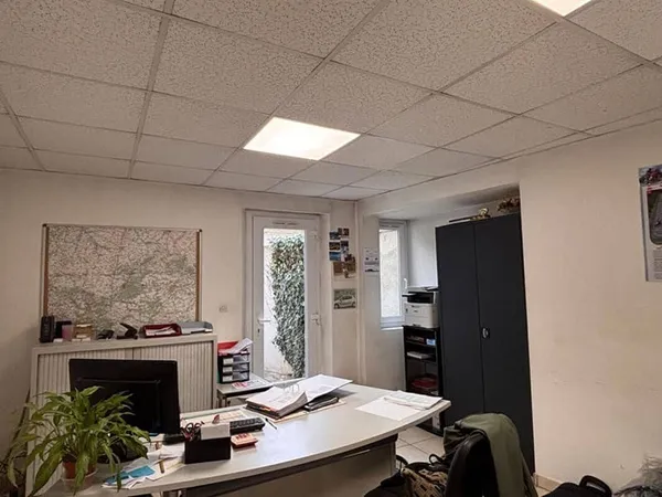 Local commercial 81 m²