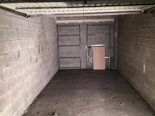 Parking 13 m²