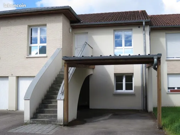 Appartement F2 dans petite copropriété
