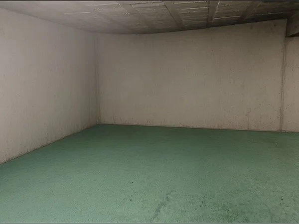 Local de stockage 80m2 avec parking Argenteuil centre