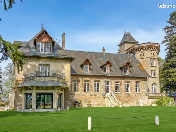 Chateau 25 pièces 1200 m²