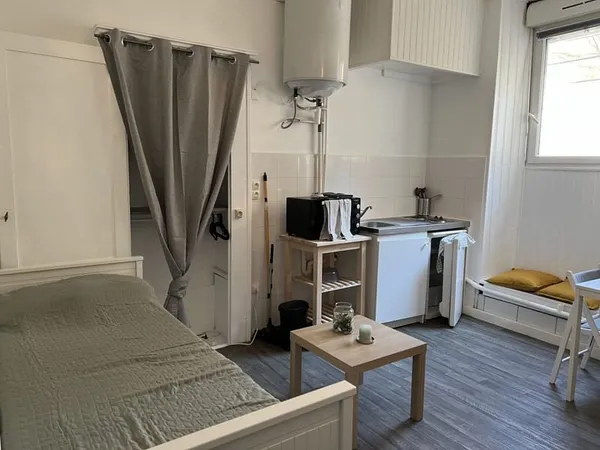 STUDIO 17m2 quartier victoire