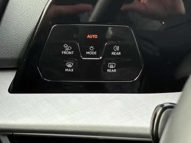 Volkswagen Golf 1.5 ehybrid 204 dsg6 — photo 26