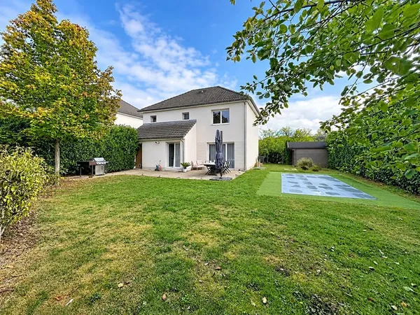 Neuilly-Crimolois - Maison 5 pièces, 3 chambres.