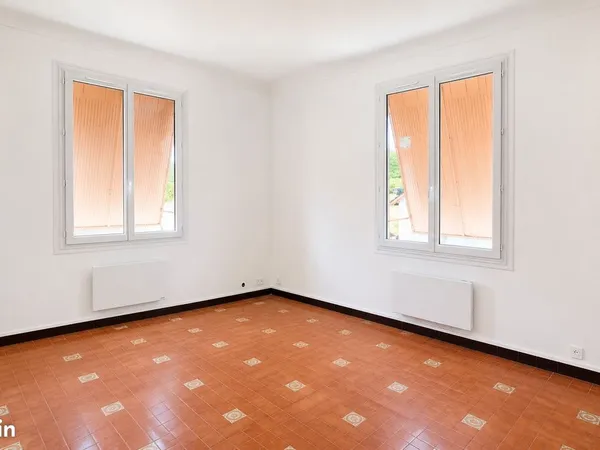 Grand Appartement T2 - 73 m² - spacieux et atypique