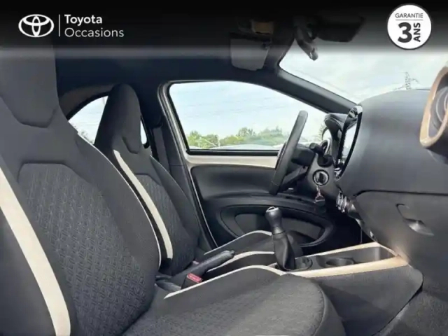Toyota Aygo X 1.0 vvt-i 72ch design my23 — photo 6
