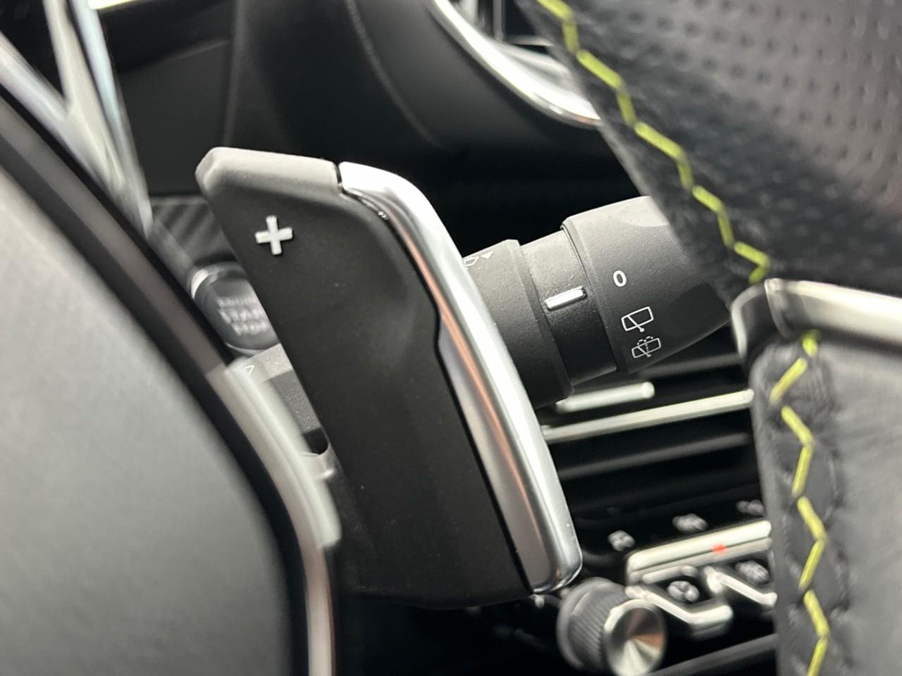 Peugeot 208 puretech 100 s&s eat8 gt — photo 18