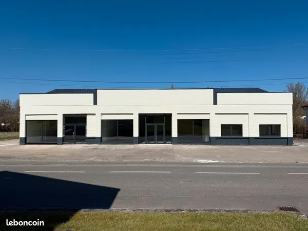 ENSEMBLE IMMOBILIER PROFESSIONNEL À FORT POTENTIEL - BÂTIMENT NEUF 2025 - 1 093 m² - 45 ARES - REVEN