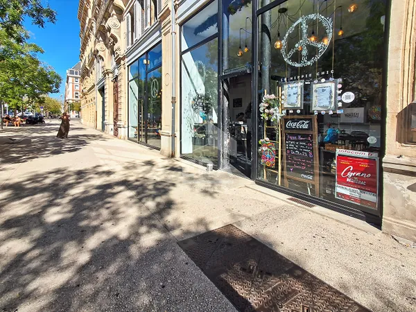 Fonds de commerce 192 m²