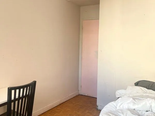 Chambre dans une résidence pour jeune travailleur ou étudiant